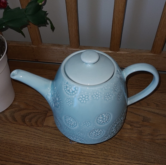 Teapot - Picture 2 of 5